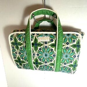 Cinda B 

Verde Bonita Hanging Cosmetic Toiletry Organizer